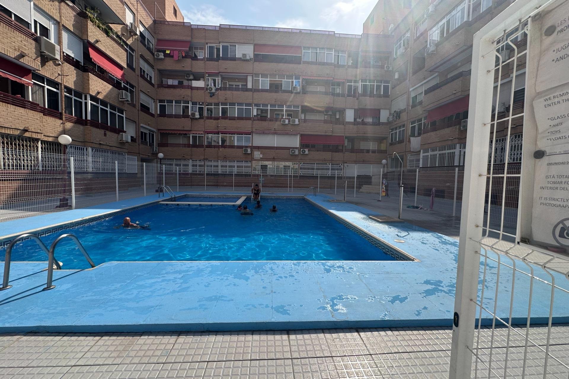Revente - Appartement -
Torrevieja - Centro