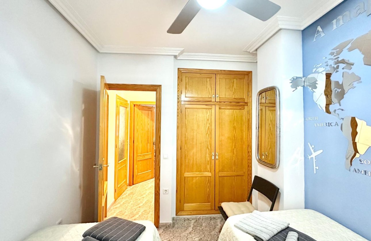 Revente - Appartement -
Torrevieja - Centro