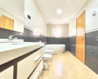 Revente - Appartement -
Torrevieja - Centro