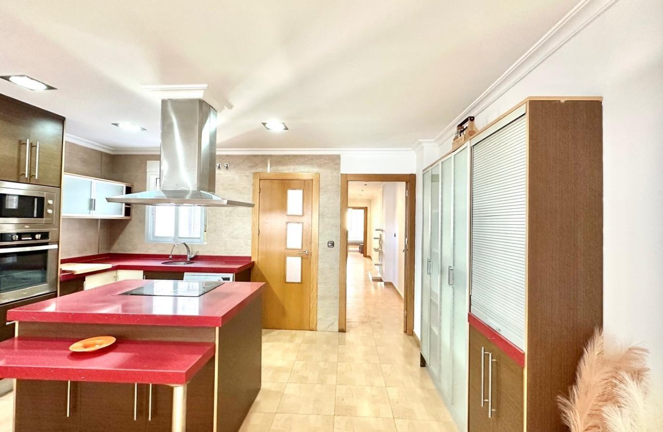 Revente - Appartement -
Torrevieja - Centro