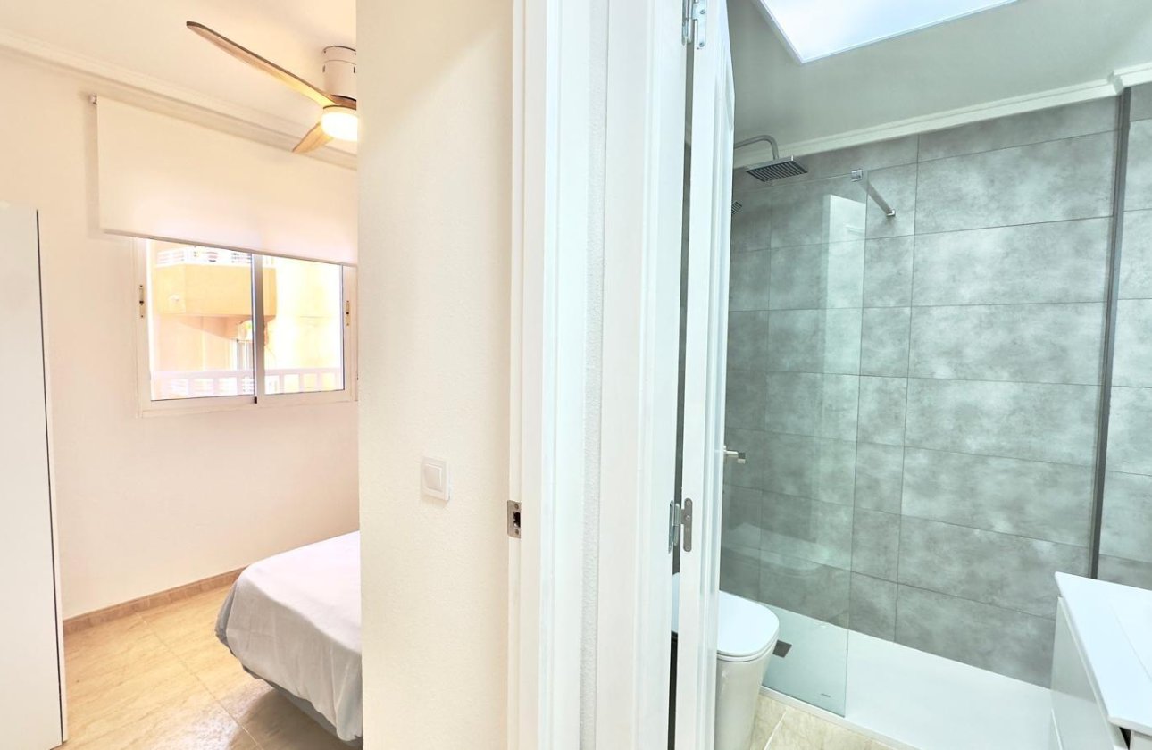 Revente - Appartement -
Torrevieja - Centro