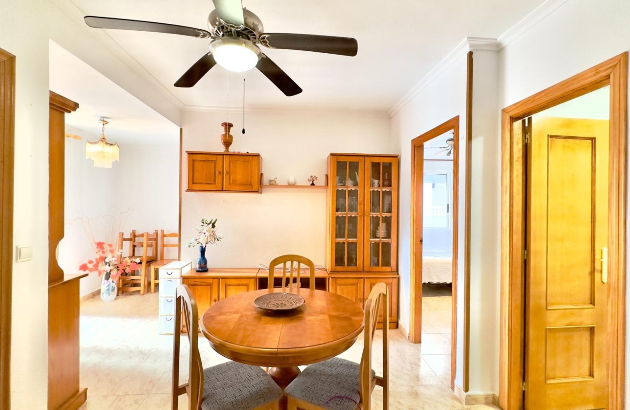 Revente - Appartement -
Torrevieja - Centro