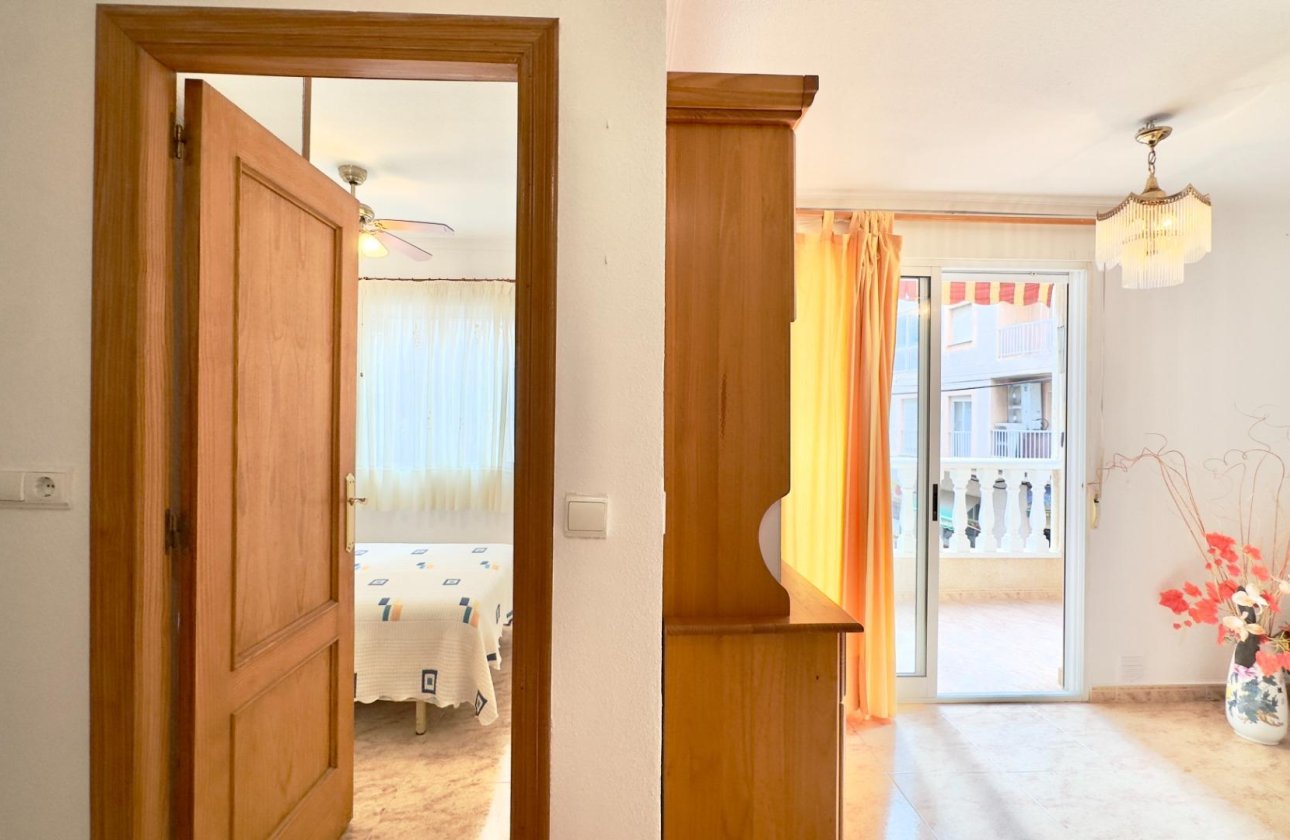 Revente - Appartement -
Torrevieja - Centro