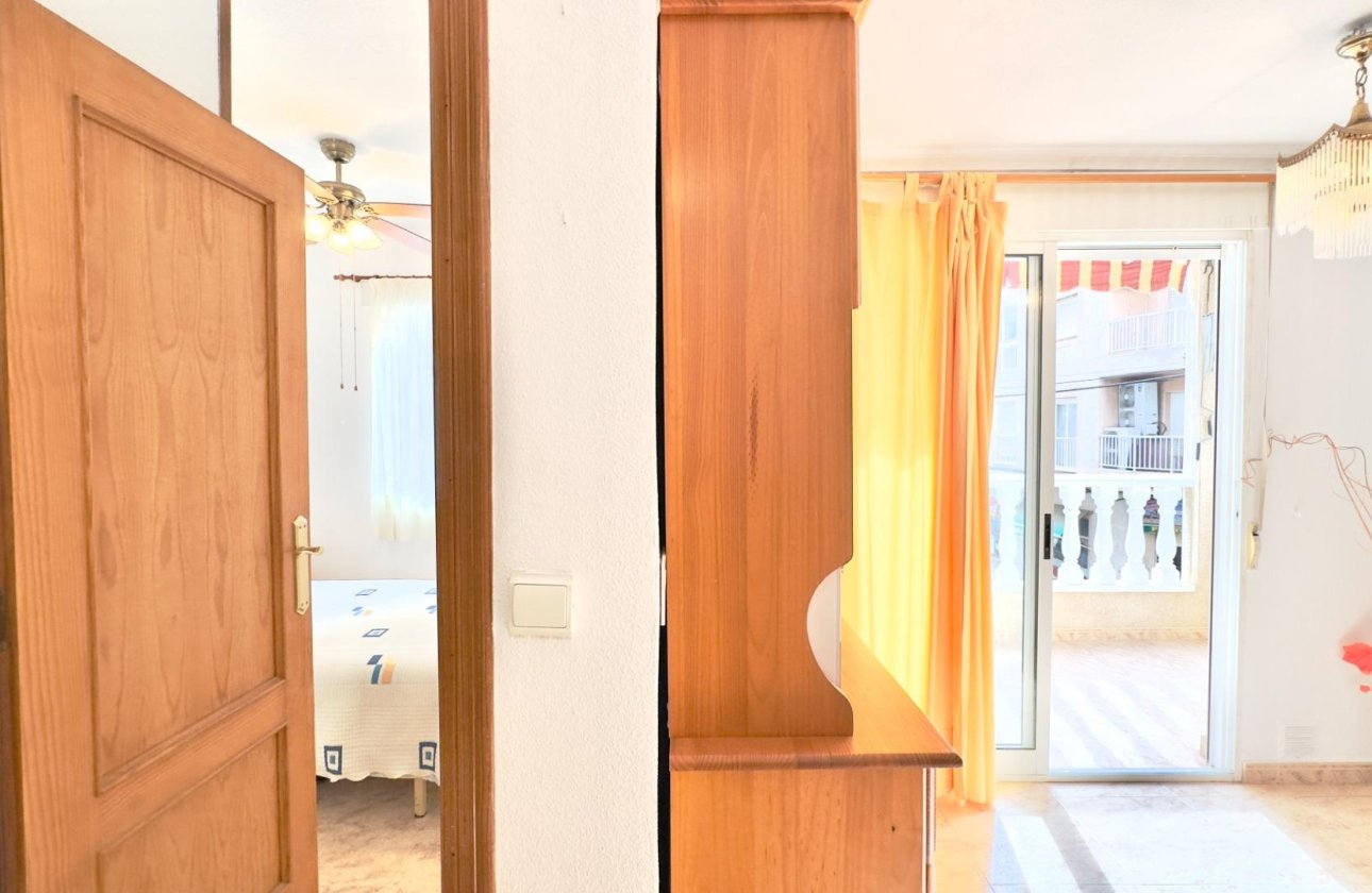 Revente - Appartement -
Torrevieja - Centro