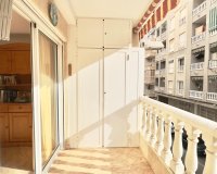 Revente - Appartement -
Torrevieja - Centro