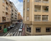 Revente - Appartement -
Torrevieja - Centro
