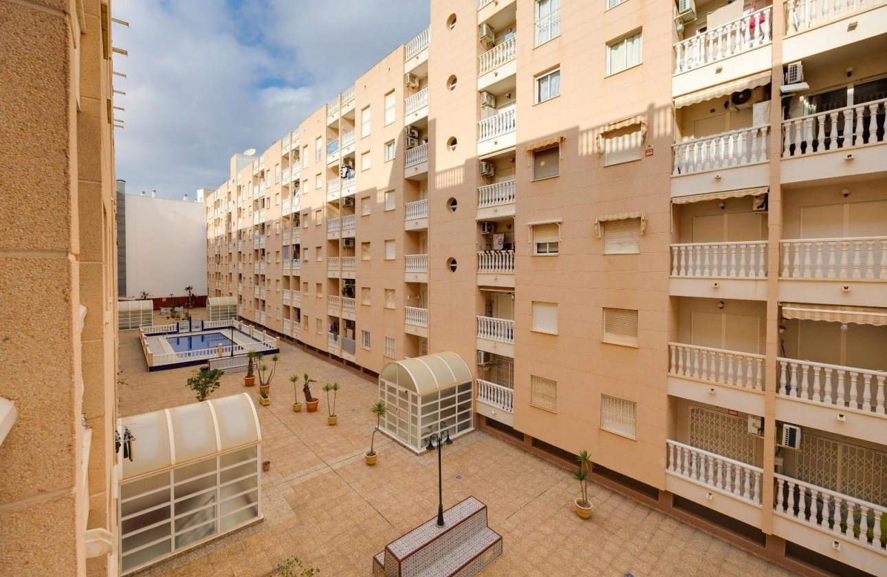 Revente - Appartement -
Torrevieja - Centro