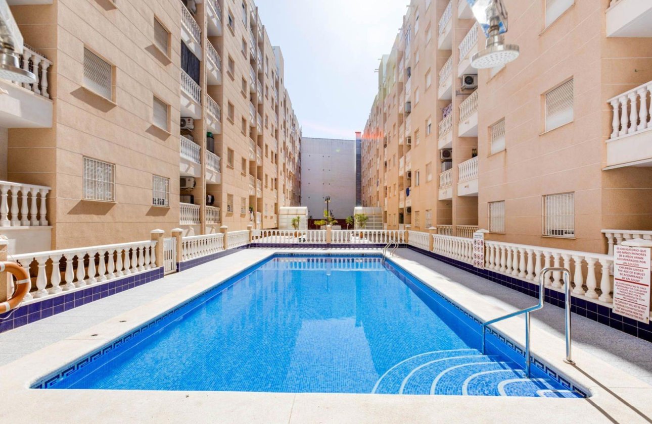 Revente - Appartement -
Torrevieja - Centro