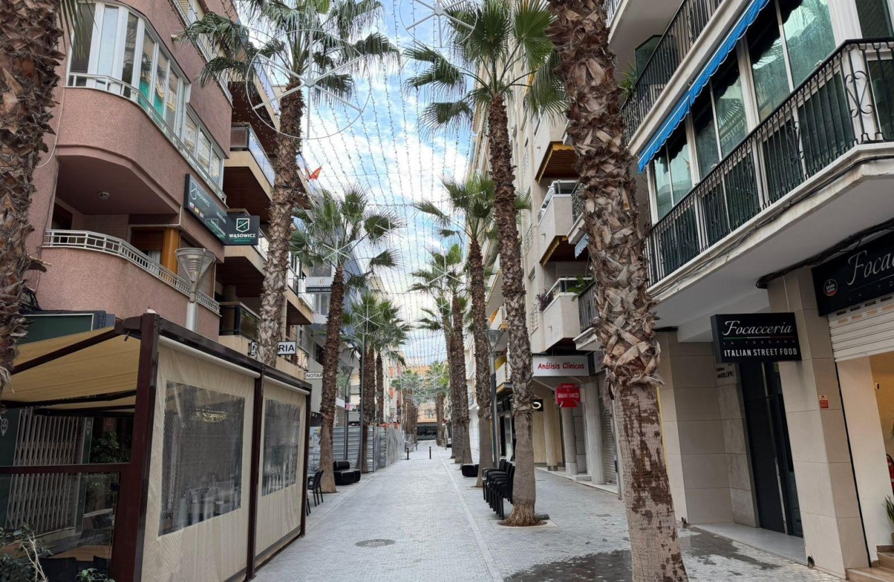 Revente - Appartement -
Torrevieja - Centro