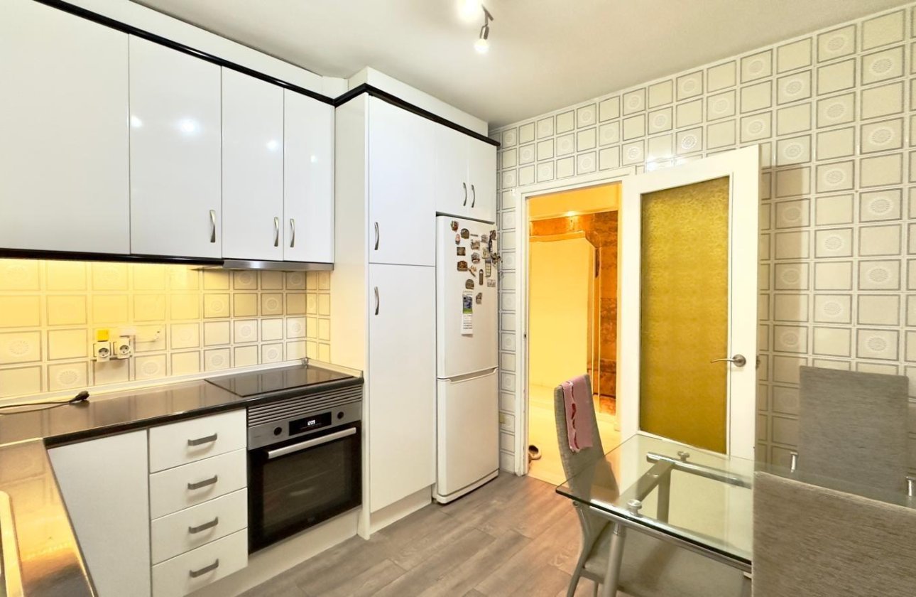 Revente - Appartement -
Torrevieja - Centro