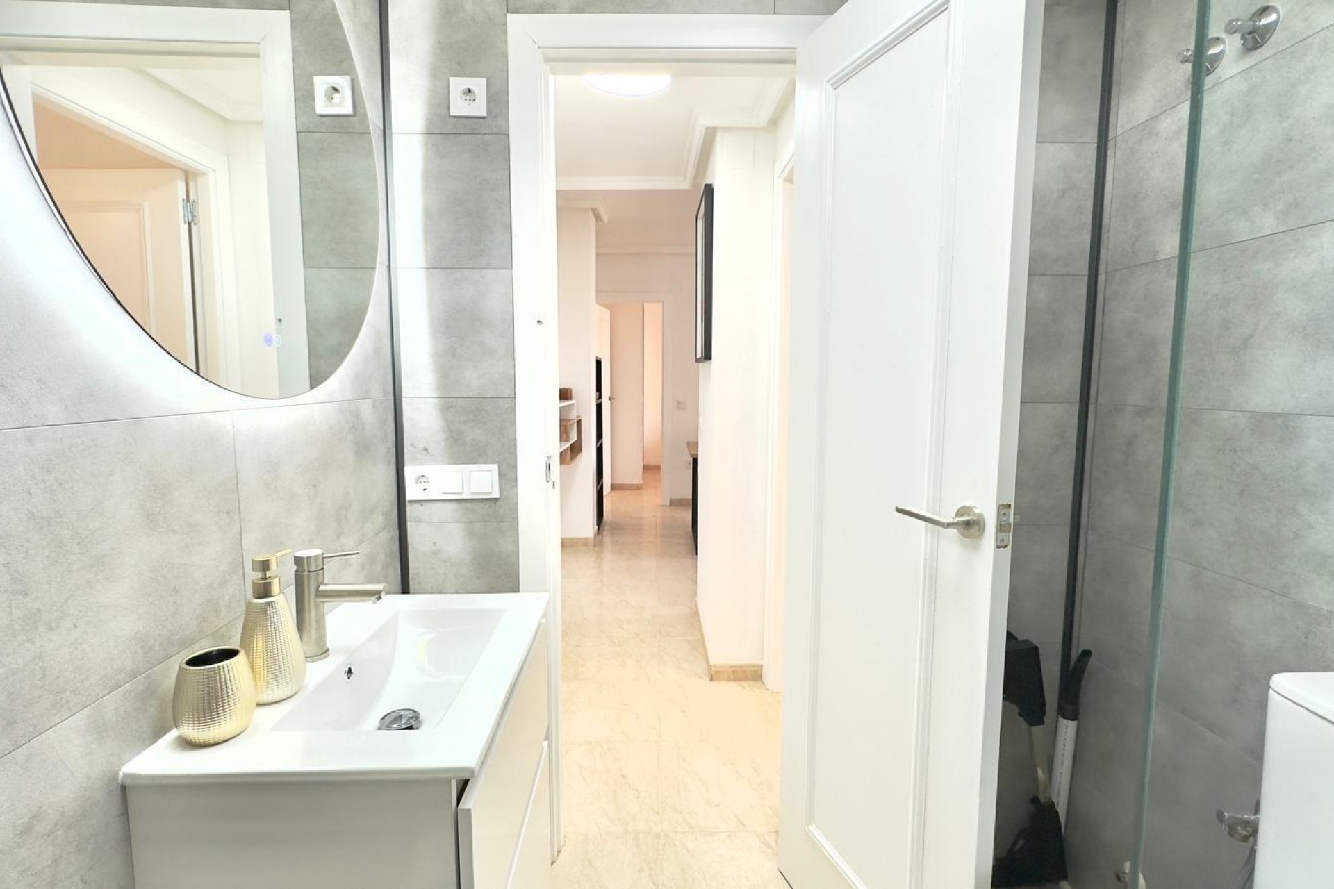 Revente - Appartement -
Torrevieja - Centro