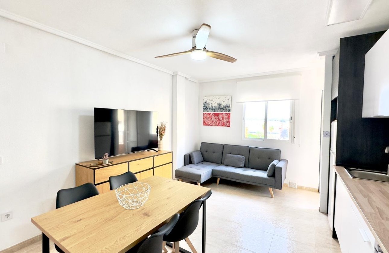 Revente - Appartement -
Torrevieja - Centro