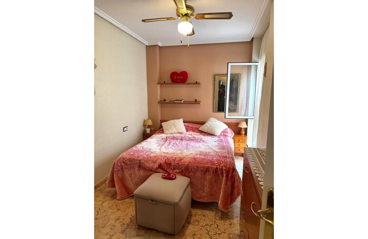 Revente - Appartement -
Torrevieja - Centro