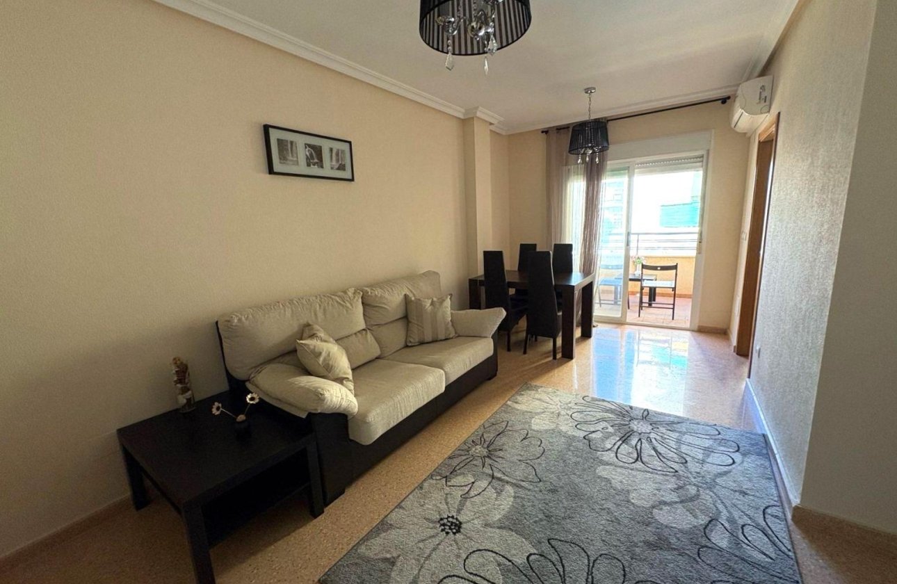 Revente - Appartement -
Torrevieja - Centro