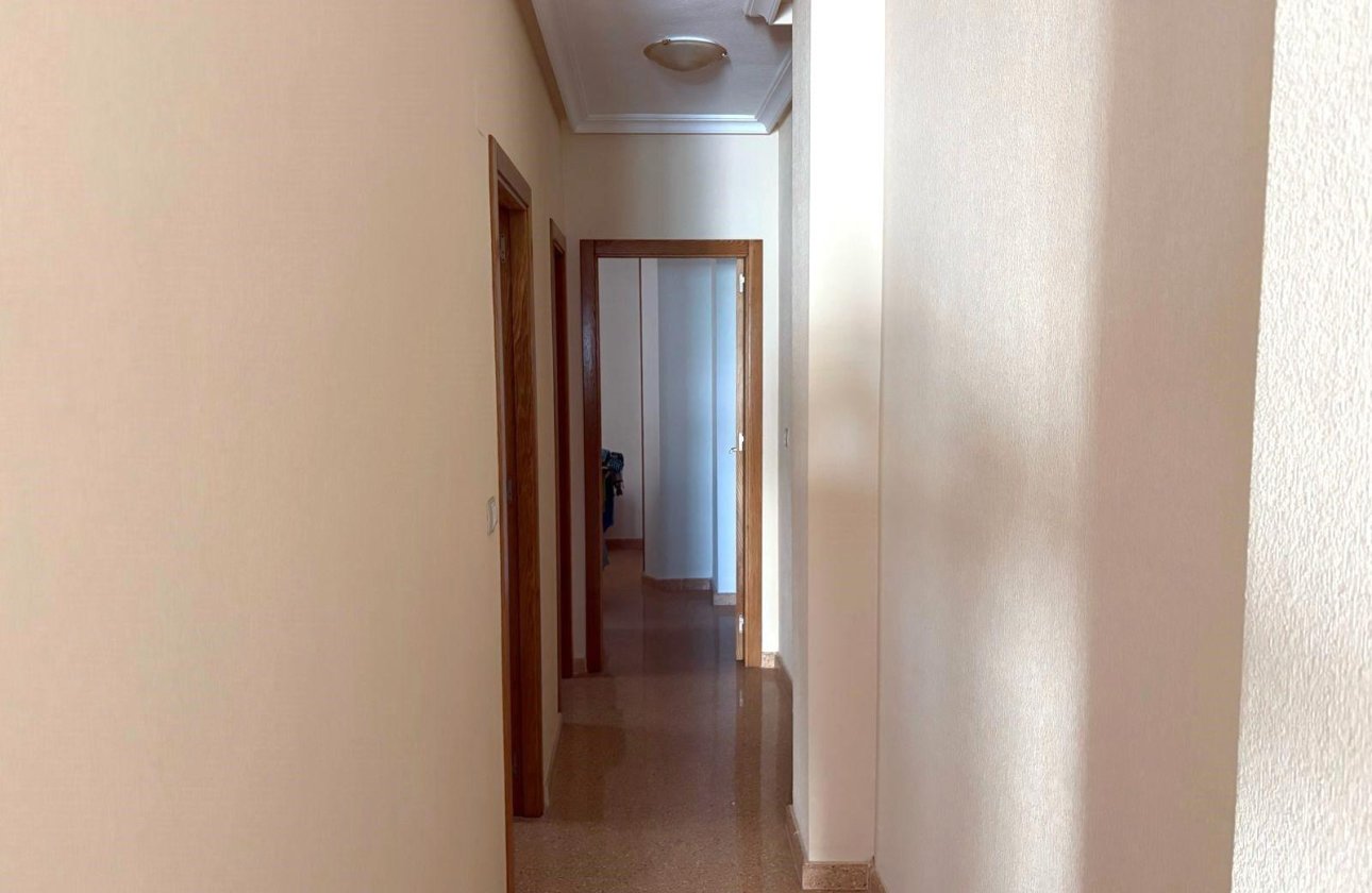 Revente - Appartement -
Torrevieja - Centro