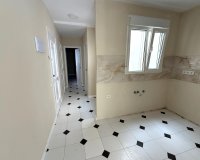 Revente - Appartement -
Torrevieja - Centro