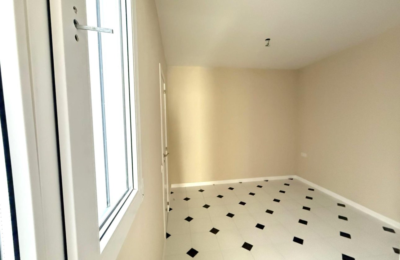 Revente - Appartement -
Torrevieja - Centro