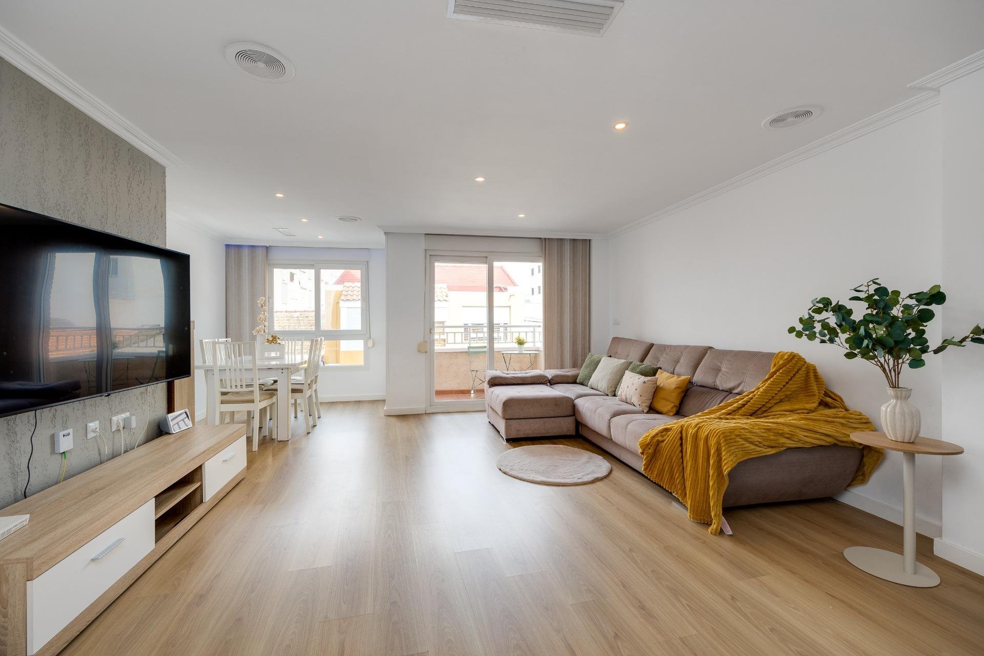 Revente - Appartement -
Torrevieja - Centro