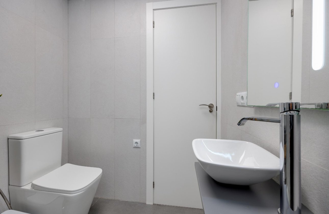 Revente - Appartement -
Torrevieja - Centro