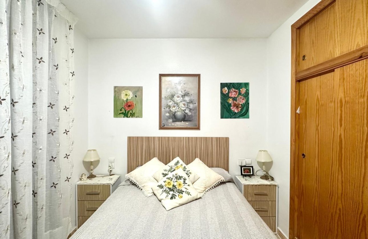 Revente - Appartement -
Torrevieja - Centro