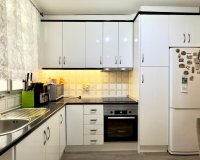 Revente - Appartement -
Torrevieja - Centro