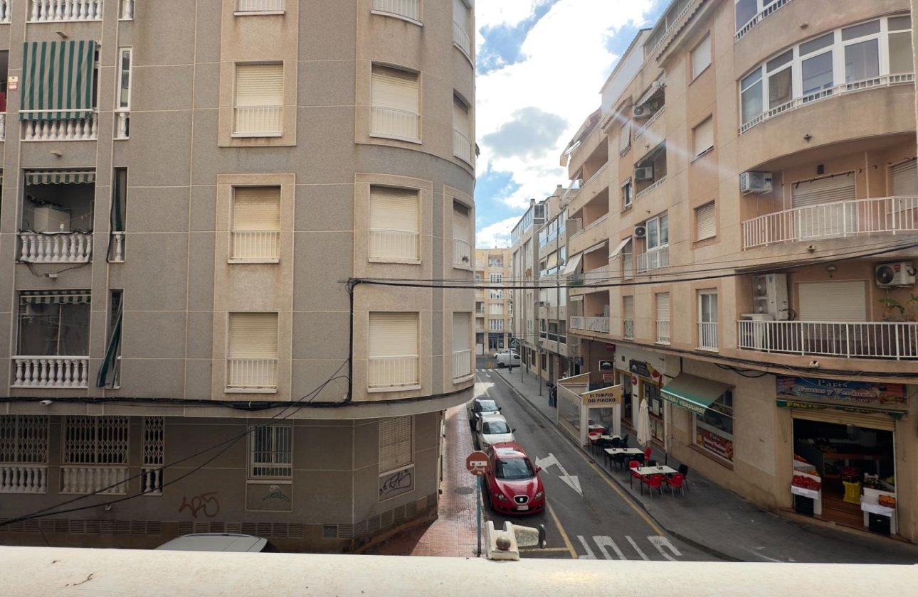 Revente - Appartement -
Torrevieja - Centro