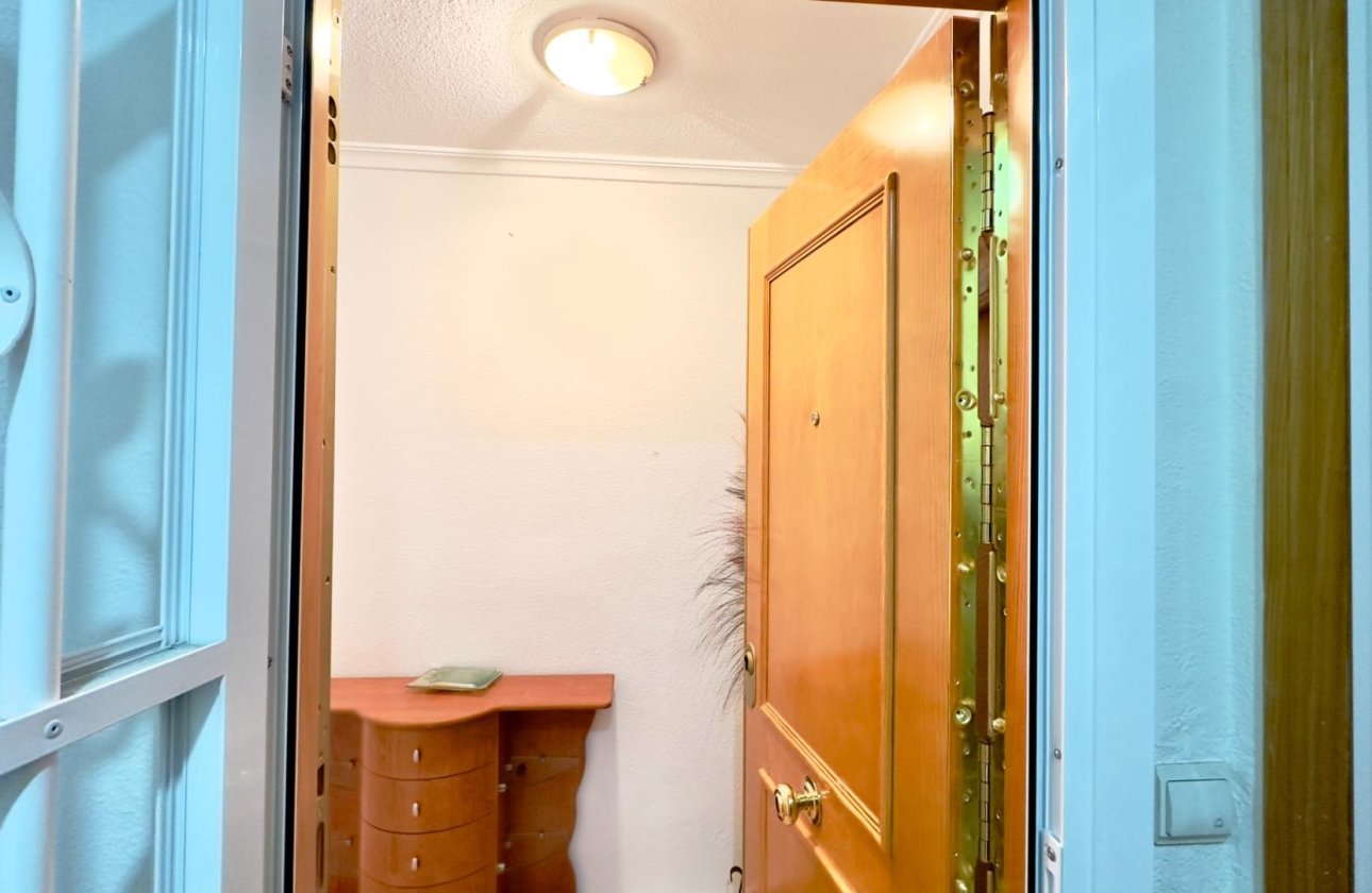 Revente - Appartement -
Torrevieja - Centro