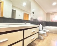 Revente - Appartement -
Torrevieja - Centro