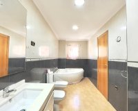 Revente - Appartement -
Torrevieja - Centro