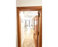 Revente - Appartement -
Torrevieja - Centro