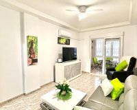 Revente - Appartement -
Torrevieja - Centro