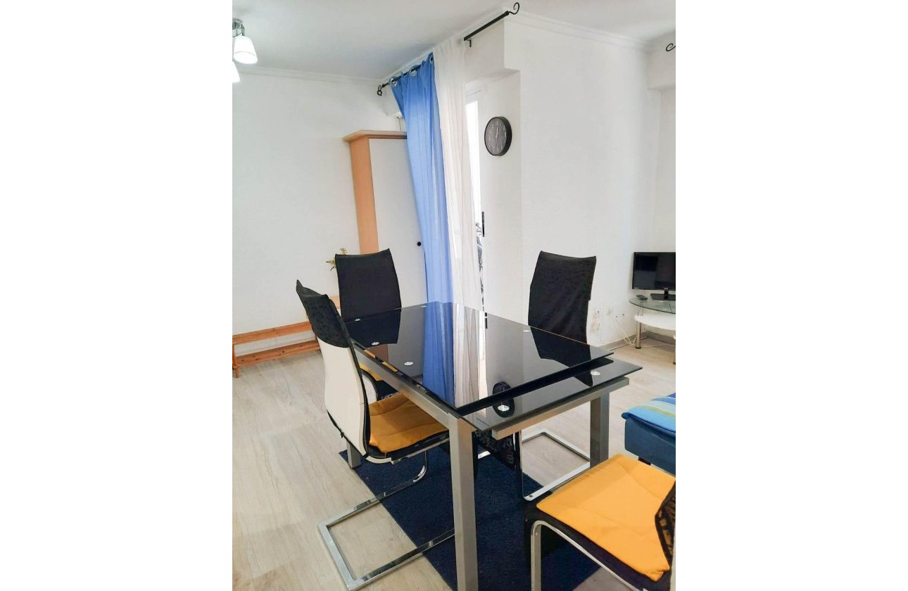 Revente - Appartement -
Torrevieja - Centro