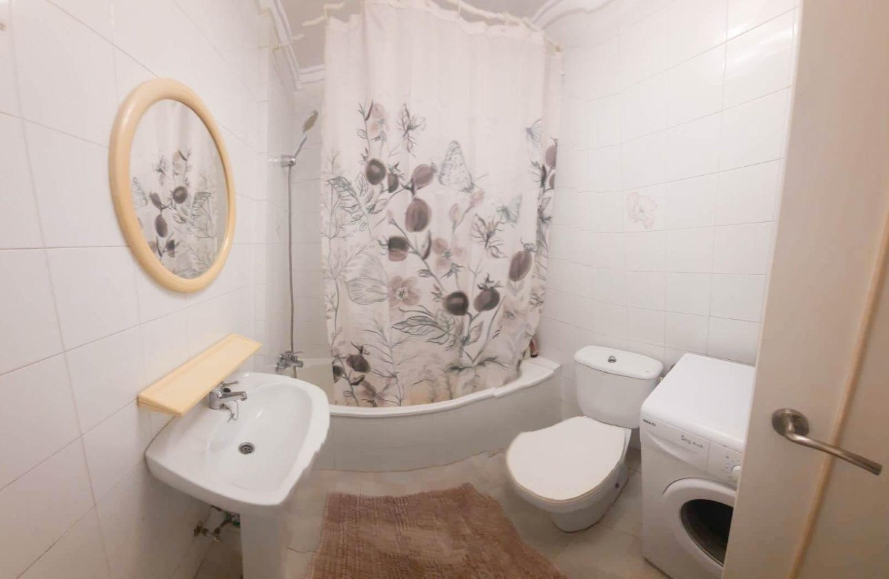 Revente - Appartement -
Torrevieja - Centro