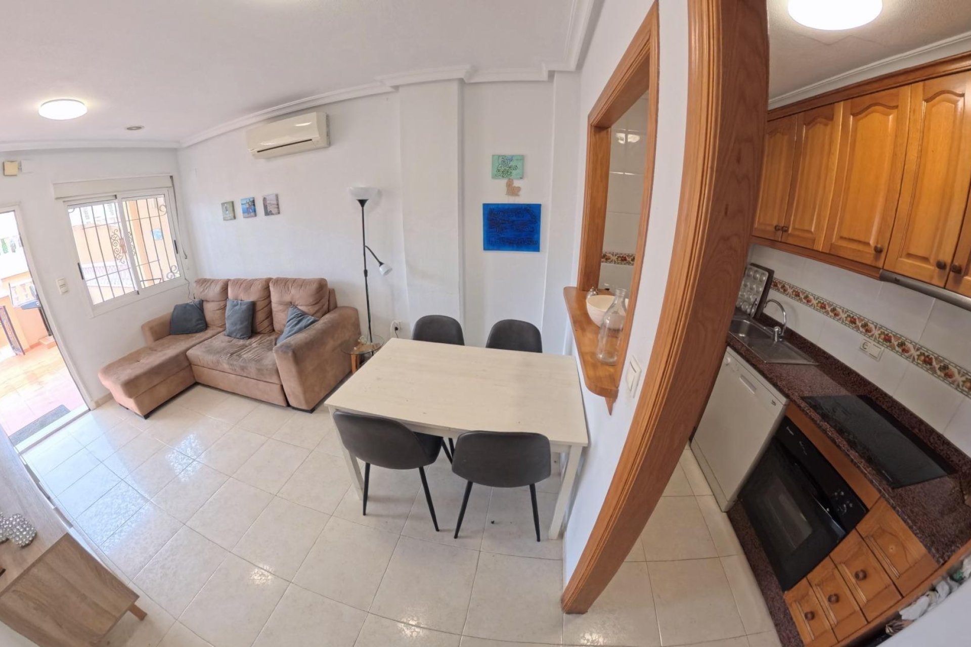 Revente - Appartement -
Torrevieja - Centro