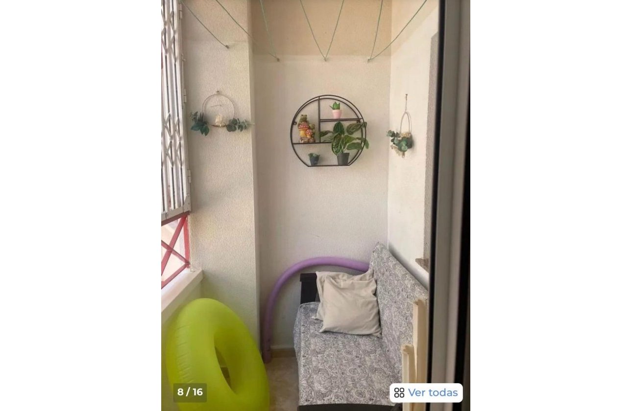 Revente - Appartement -
Torrevieja - Centro