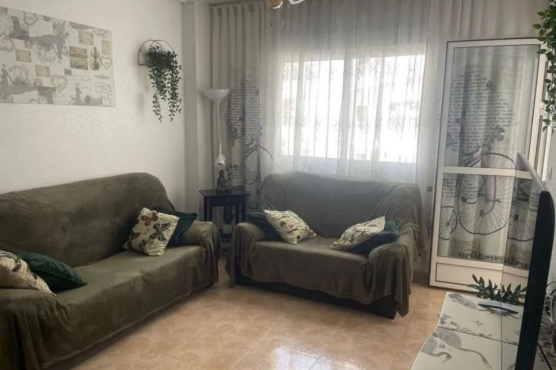 Revente - Appartement -
Torrevieja - Centro