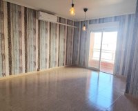 Revente - Appartement -
Torrevieja - Centro