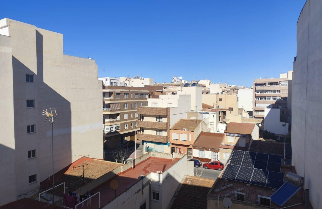 Revente - Appartement -
Torrevieja - Centro