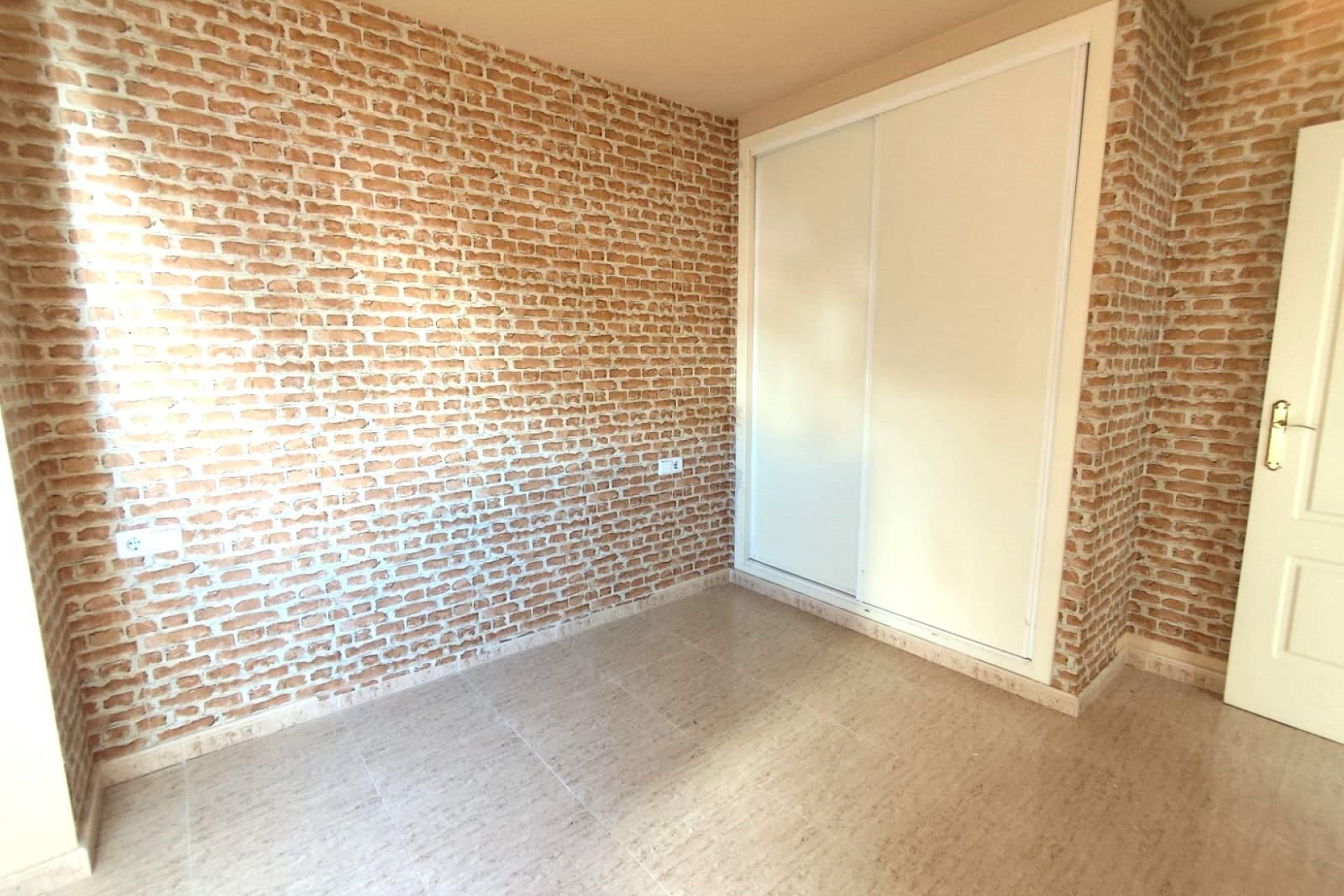 Revente - Appartement -
Torrevieja - Centro