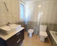 Revente - Appartement -
Torrevieja - Centro