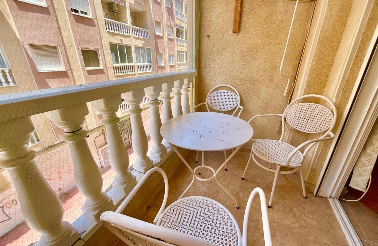 Revente - Appartement -
Torrevieja - Centro