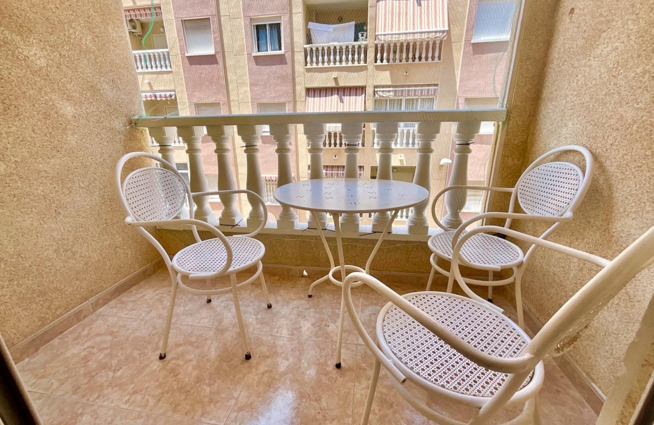 Revente - Appartement -
Torrevieja - Centro