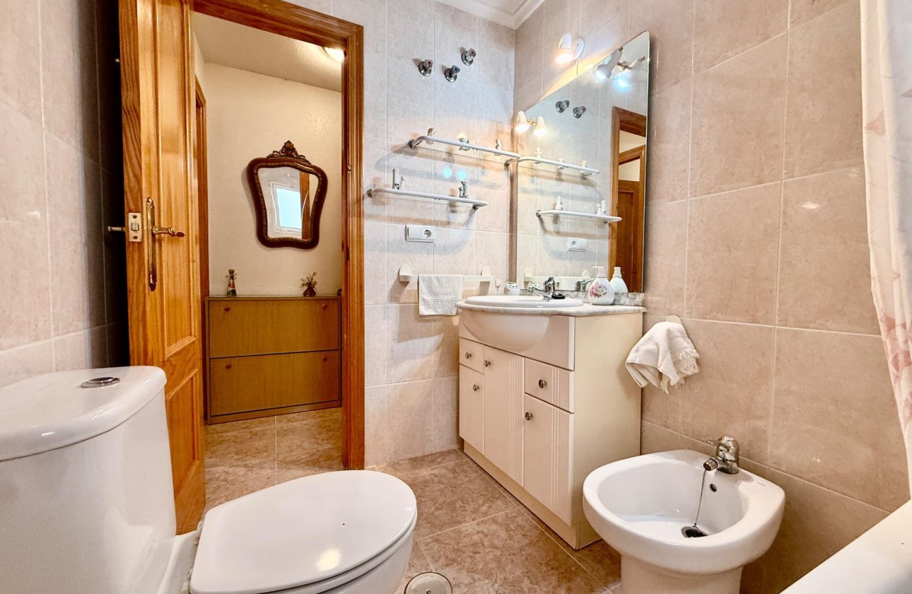 Revente - Appartement -
Torrevieja - Centro