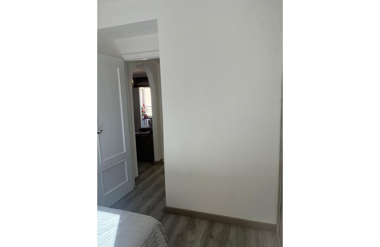 Revente - Appartement -
Torrevieja - Centro