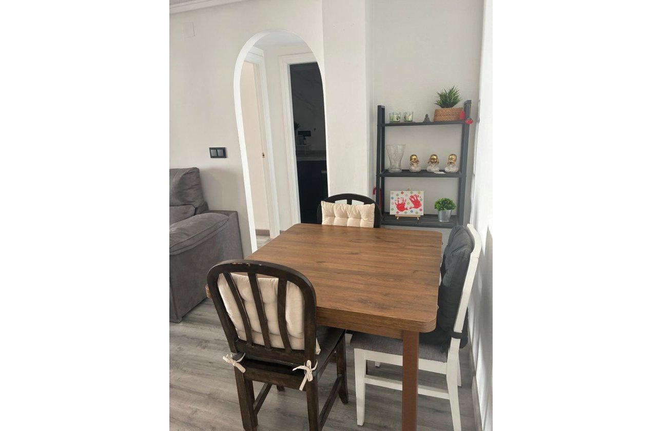 Revente - Appartement -
Torrevieja - Centro