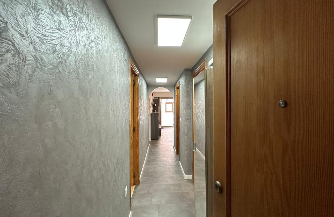 Revente - Appartement -
Torrevieja - Centro