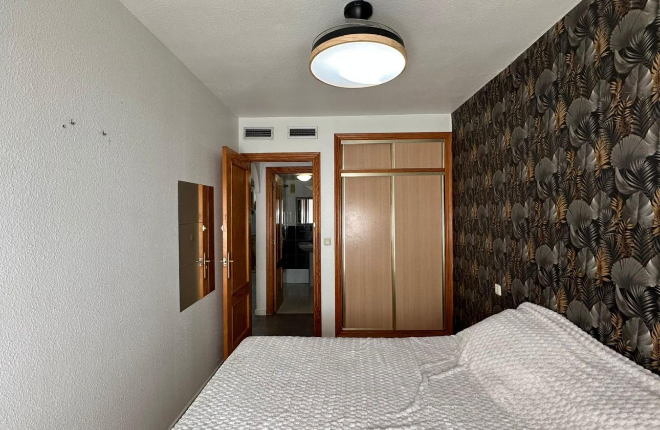 Revente - Appartement -
Torrevieja - Centro