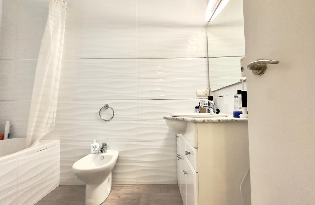 Revente - Appartement -
Torrevieja - Centro