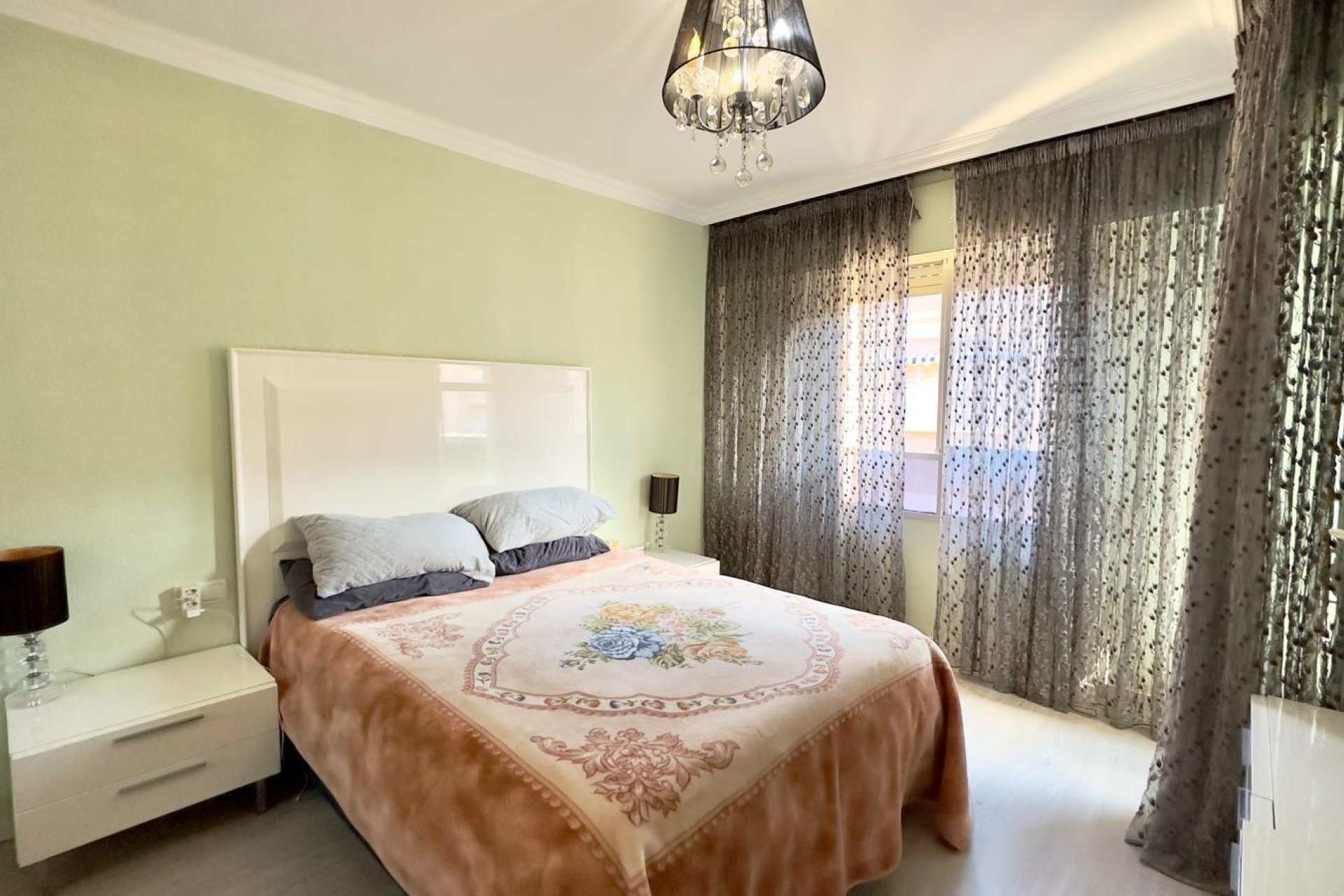 Revente - Appartement -
Torrevieja - Centro