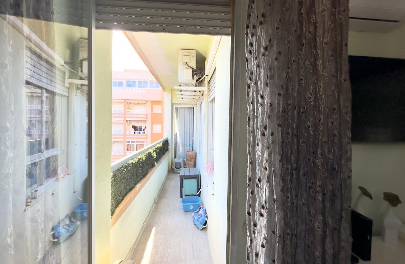 Revente - Appartement -
Torrevieja - Centro